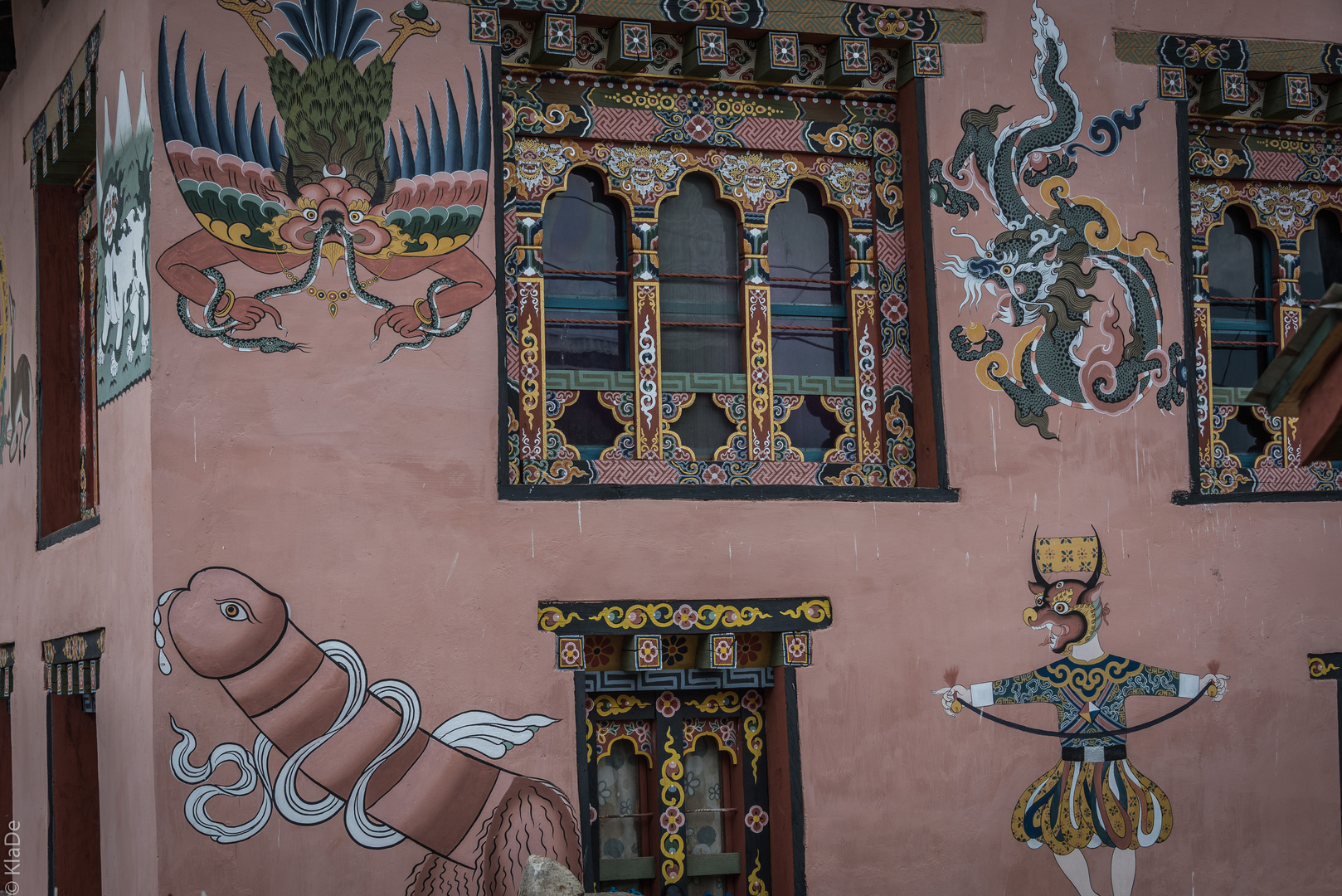 Bhutan -  Punakha - Teoprongchu - Fruchtbarkeitssymbole