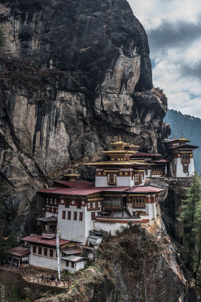 Bhutan - Taktshang - Blick auf den Klosterkomplex