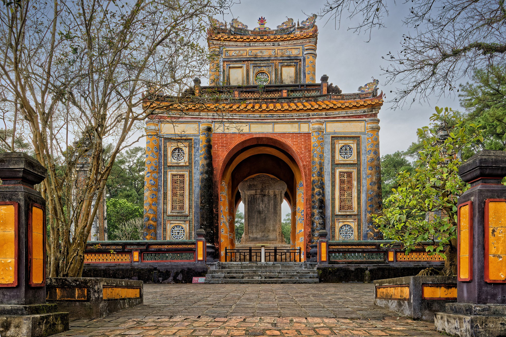 Bi Dinh Foto & Bild world, grab, weltkulturerbe Bilder auf