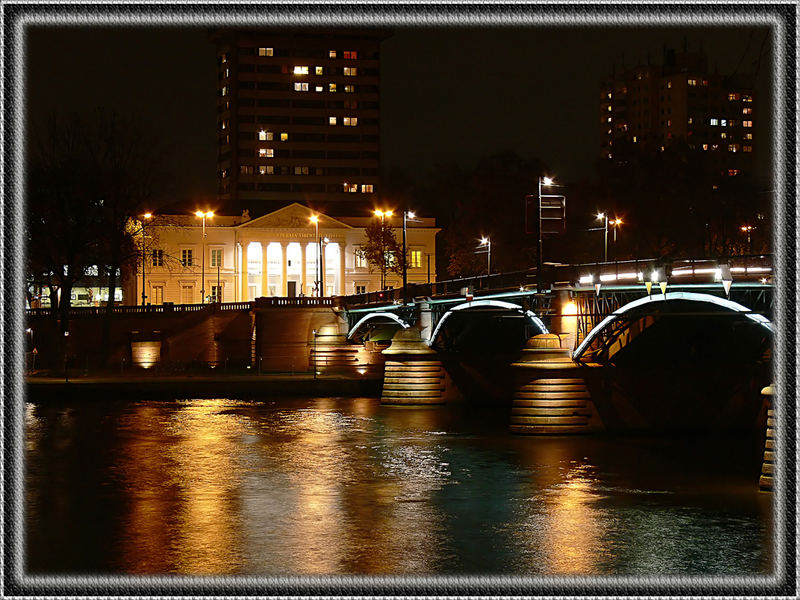 Bibliothek am Abend