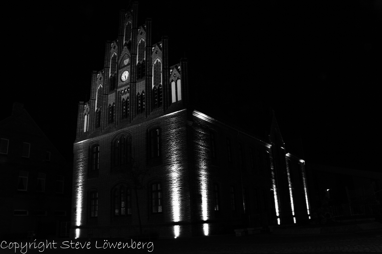 Bibliothek bei Nacht