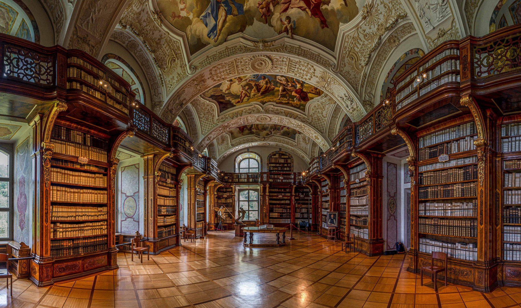 Bibliothek der Zisterzienserabtei Zwettl im Waldviertel