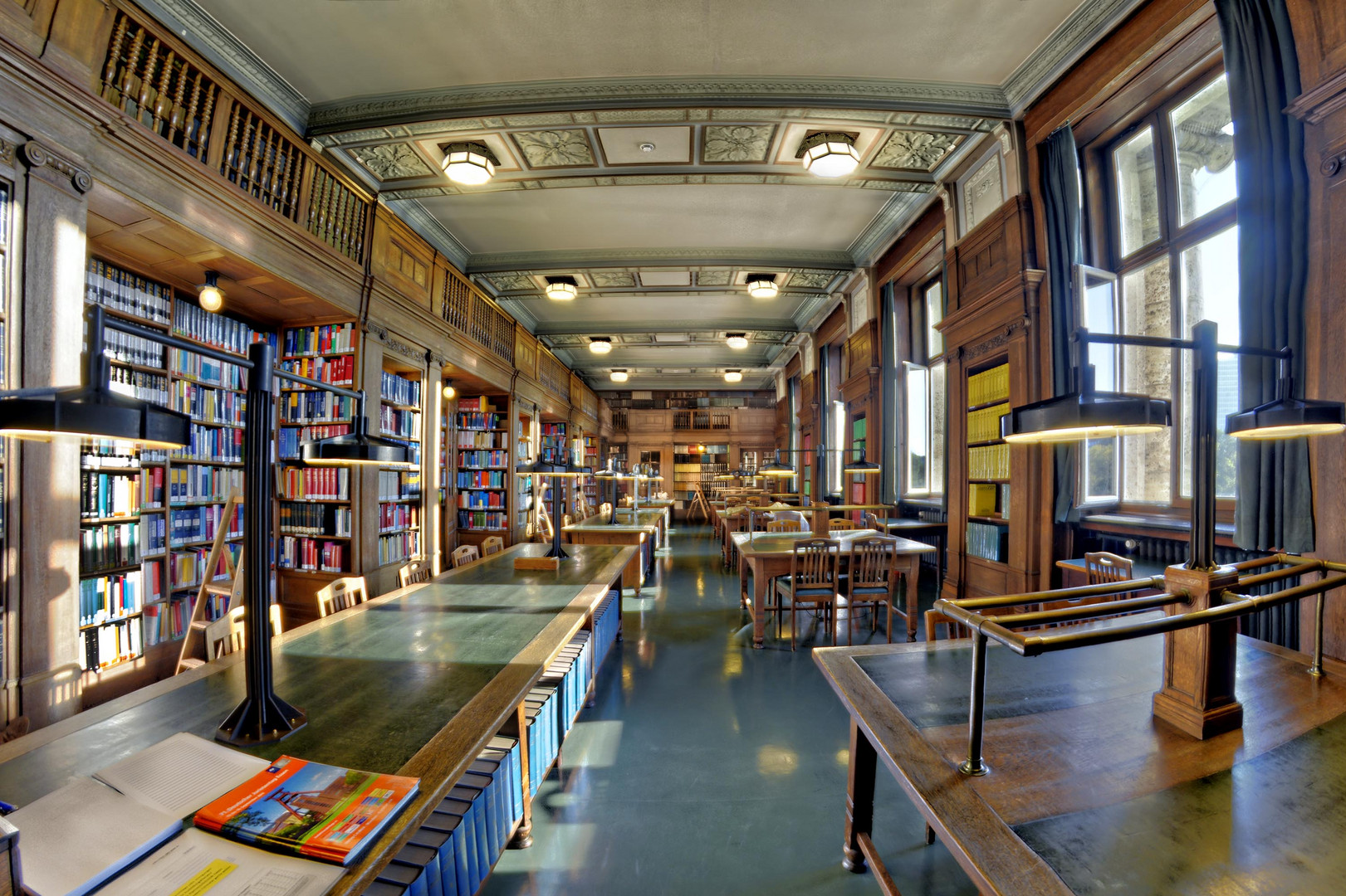 Bibliothek des OLGs Hamburg