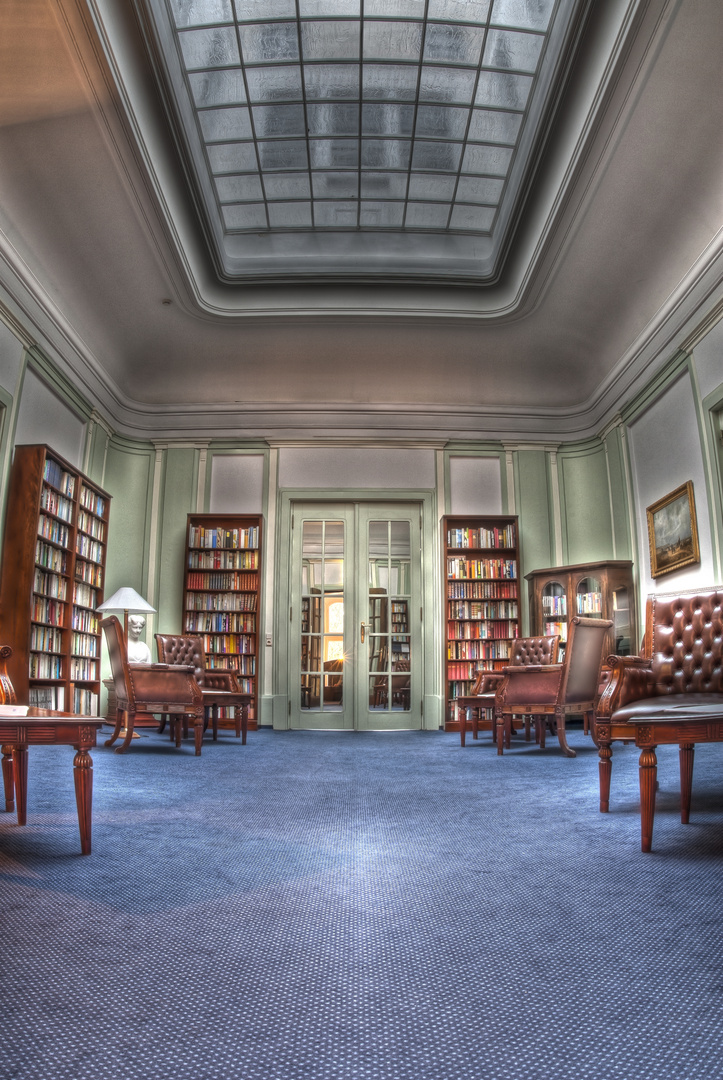 Bibliothek im Schloss Ralswiek