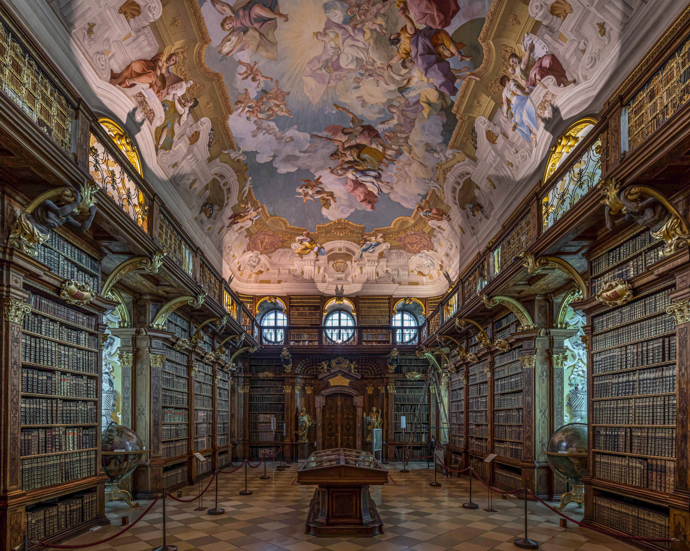 Bibliothek in der Benediktinerabtei Stift Melk