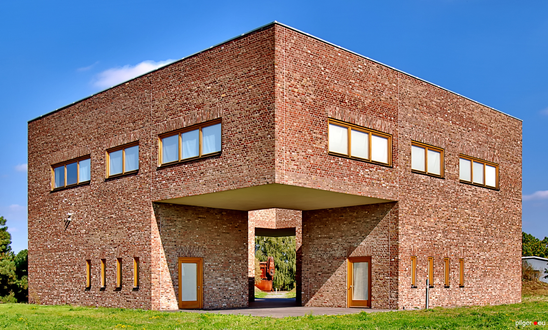 Bibliothek und Archivgebäude