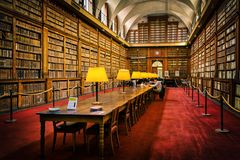 Bibliothèque d'Ajaccio .