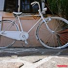 BICICLETTA IN BIANCO