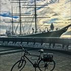* * Bicycle tour through the autumnal port of Hamburg *