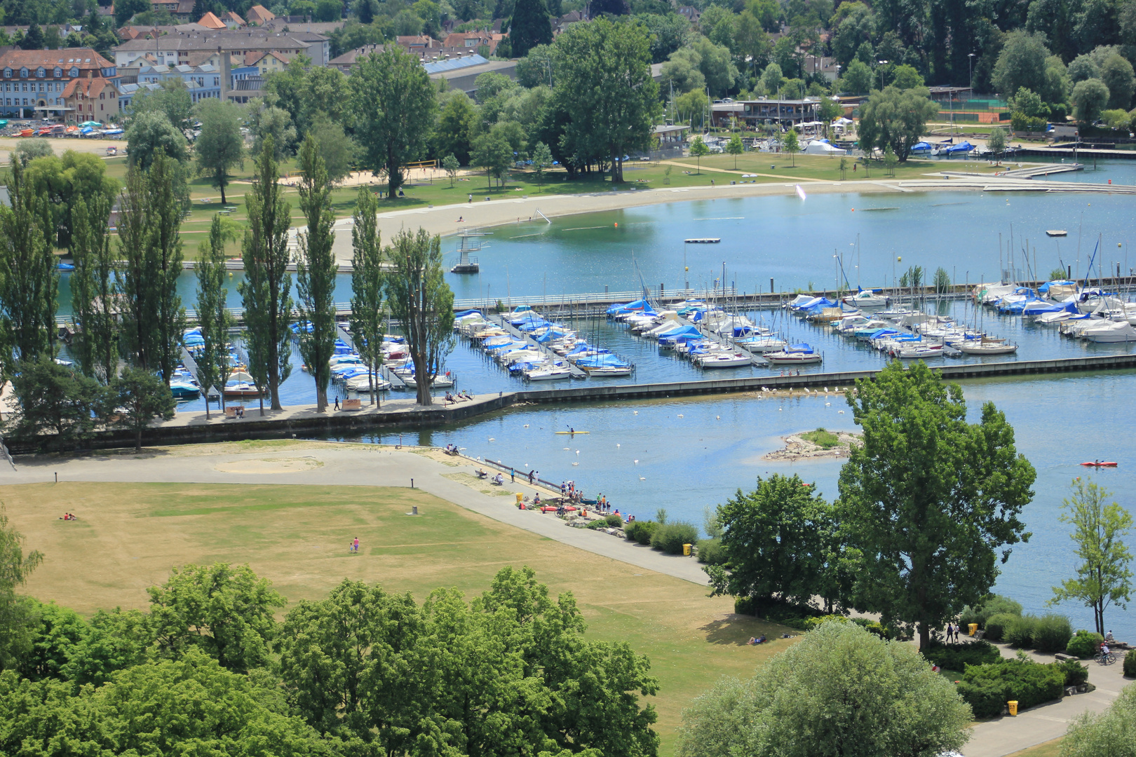 Biel Hafen und Strandboden