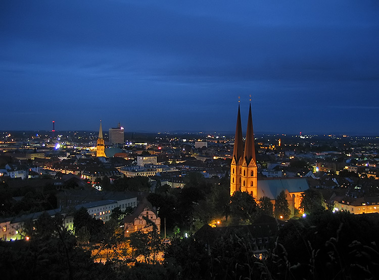 Bielefeld bei Nacht