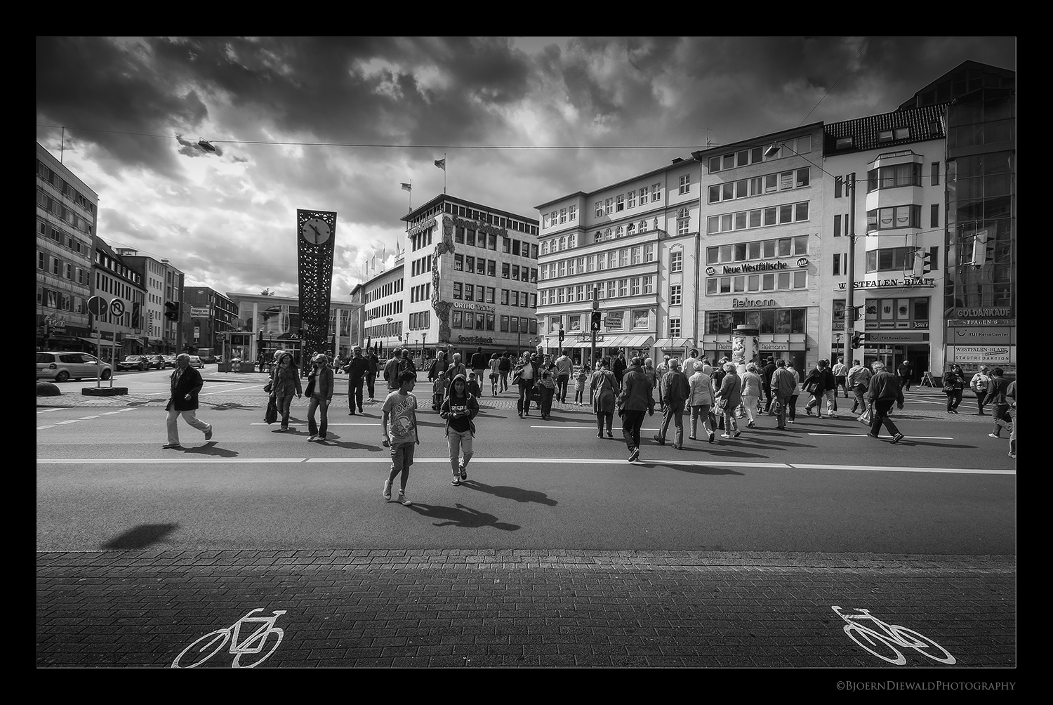Bielefeld/Jahnplatz um 10:30 Uhr.