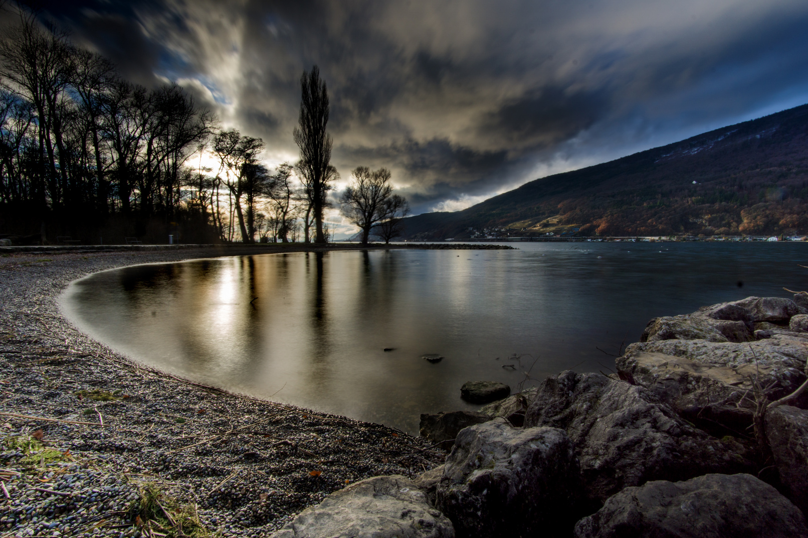 Bielersee am Abend