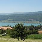 Bielersee im Hintergrund der Chasseral