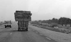 Bien chargé….sur la route en Tunisie