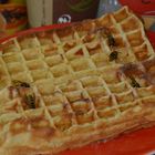 Bienen auf Waffel