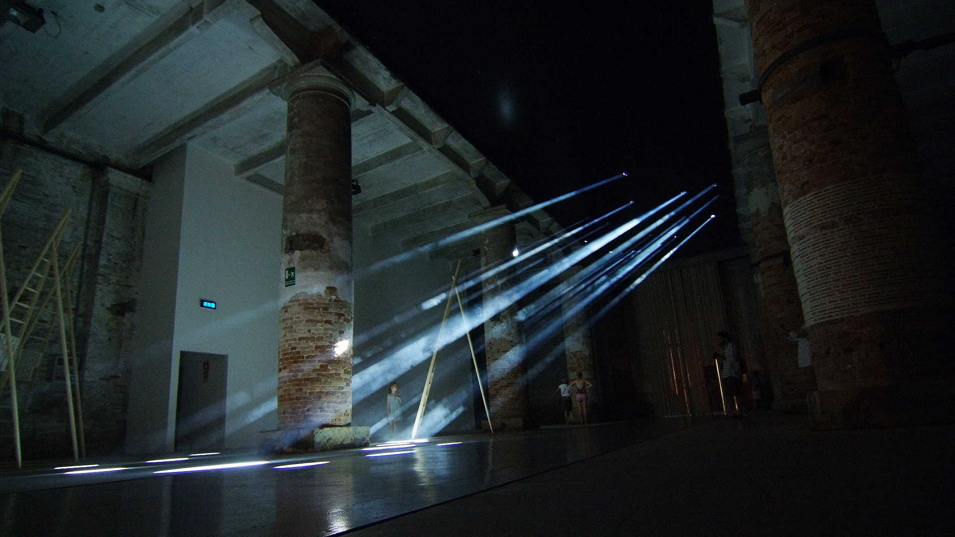 Biennale 2016 "Touch the Light"