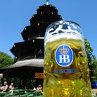 Bier am chinesischen Turm im englischen Garten