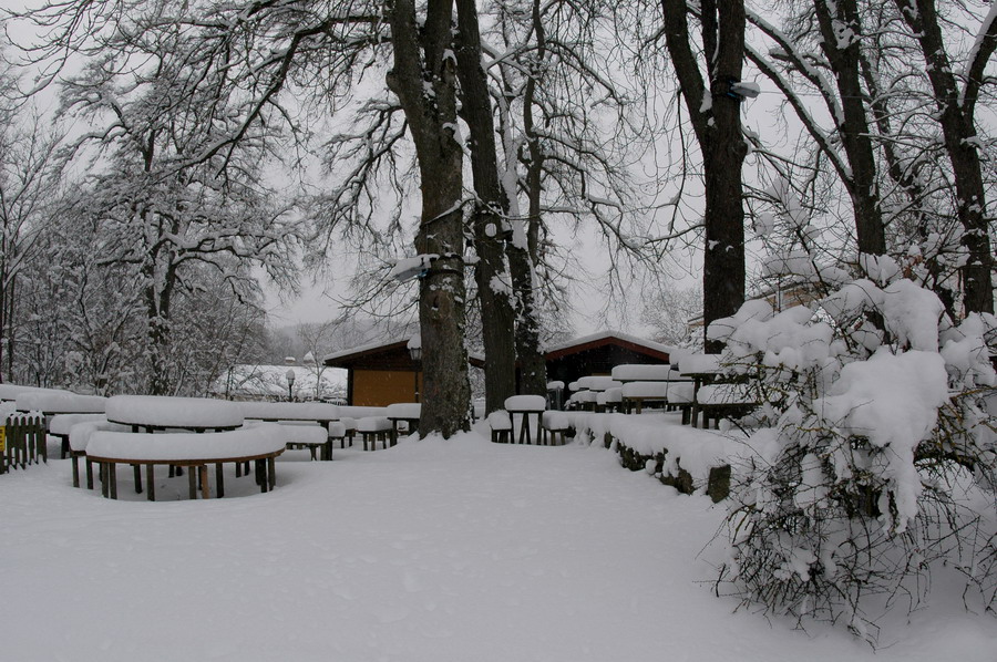 Biergarten im Winter ...