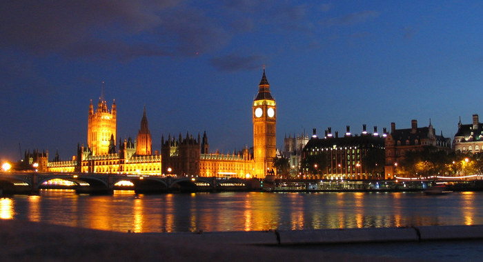 Big Ben and Parlament at night