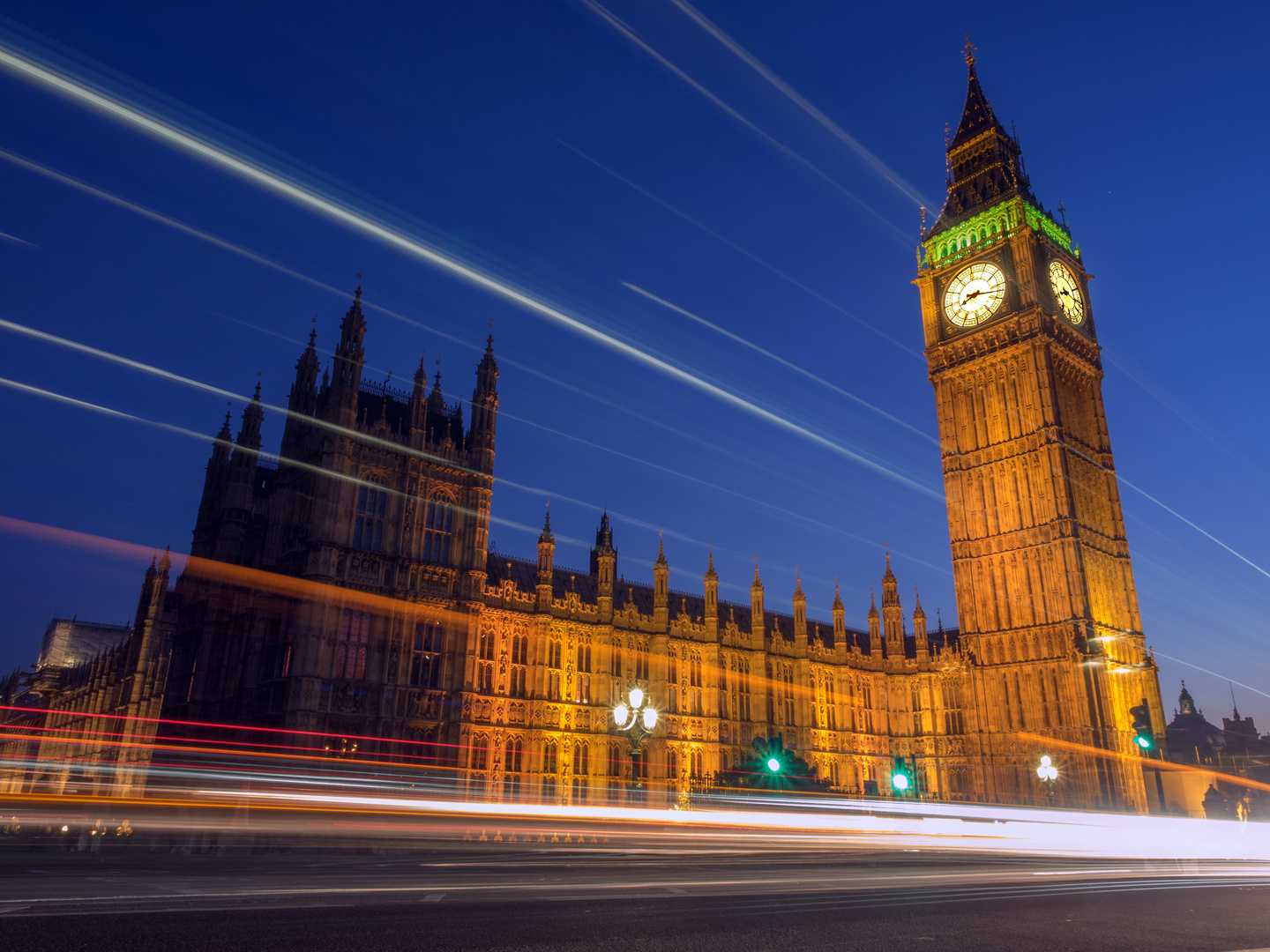 Big Ben mit Lichtspur II