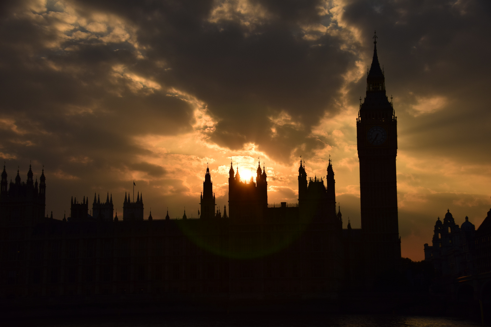 Big Ben und Parlament im Sonnenuntergang