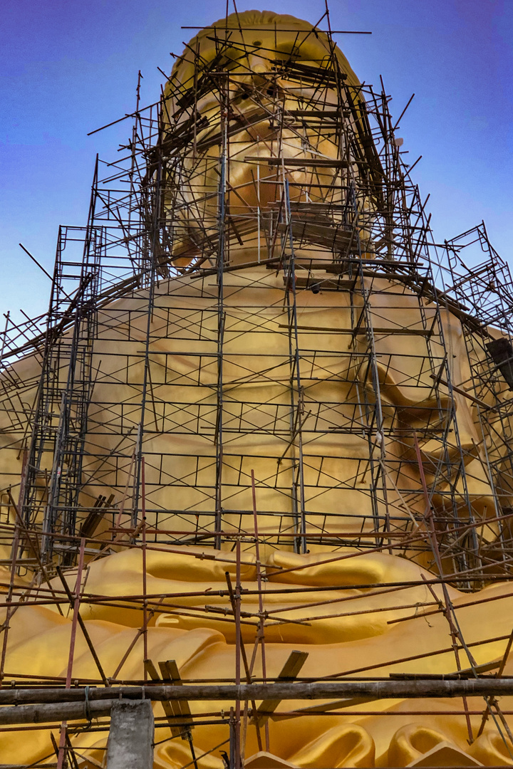 Big Buddha under construction