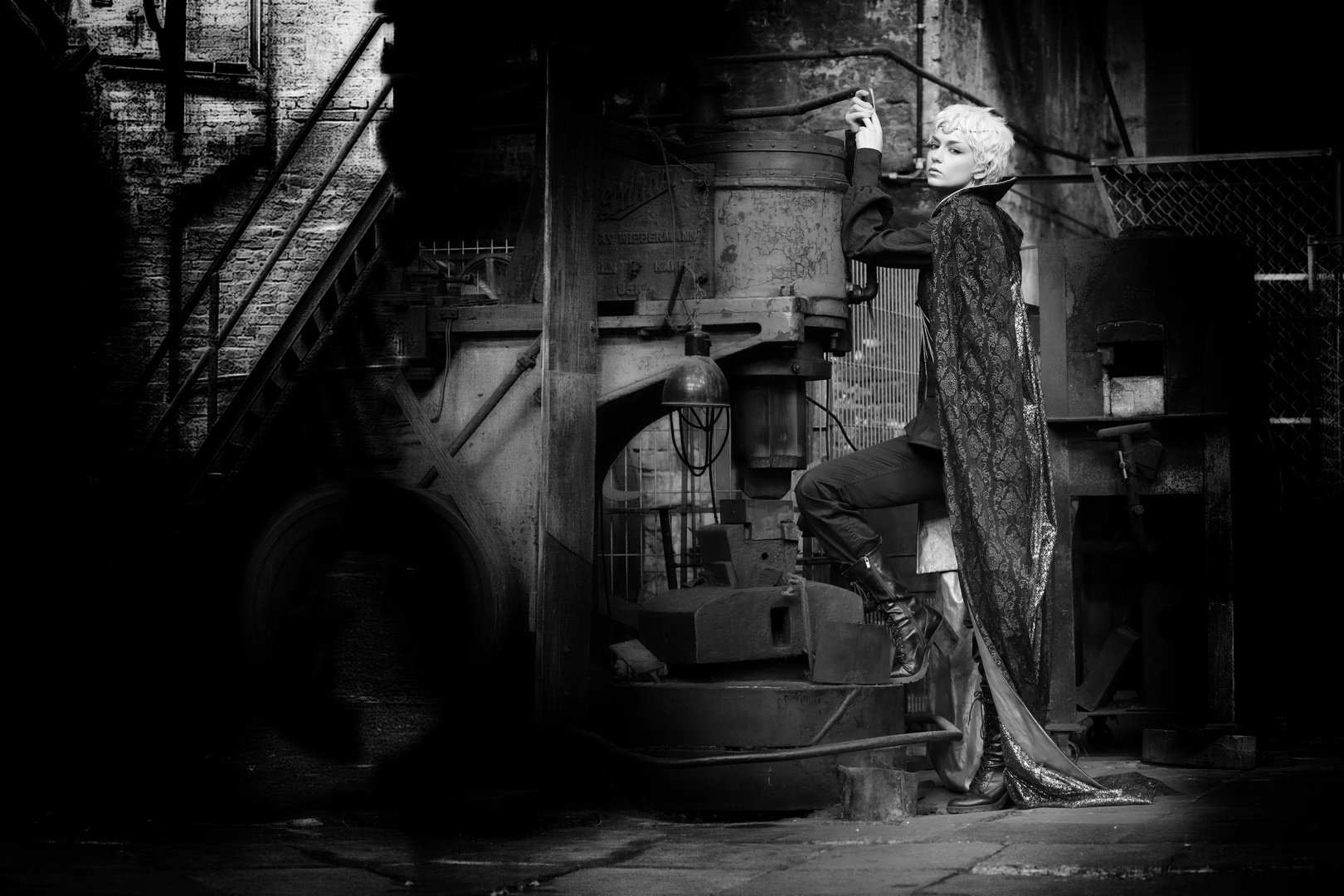 big hammer Foto & Bild indoor, fashion, menschen Bilder auf