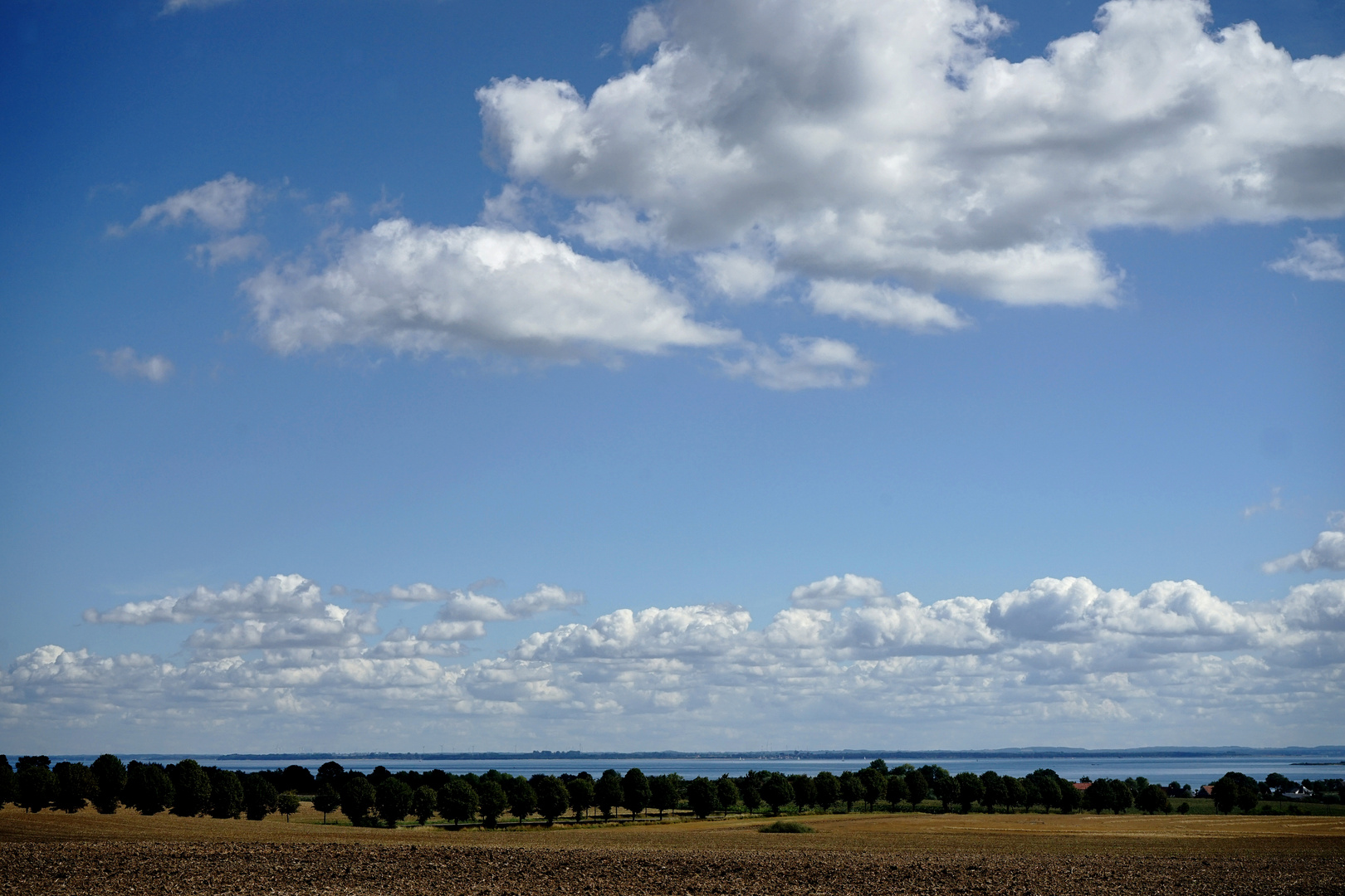 big sky and clouds