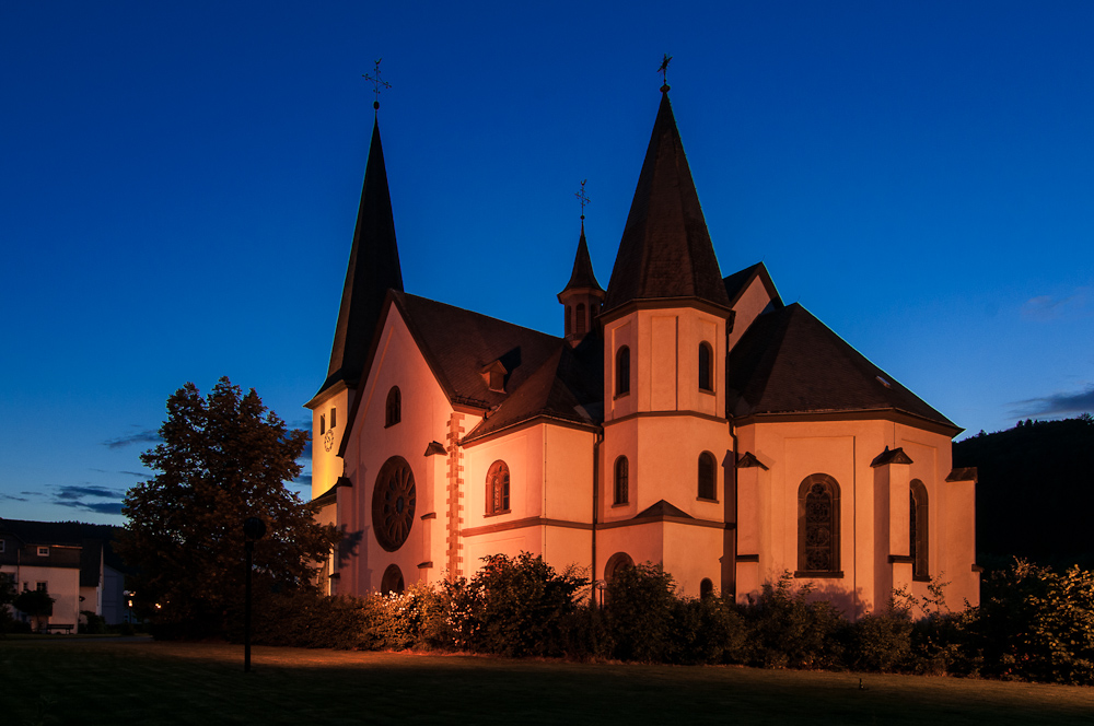 Bigger Kirche zur blauen Stunde