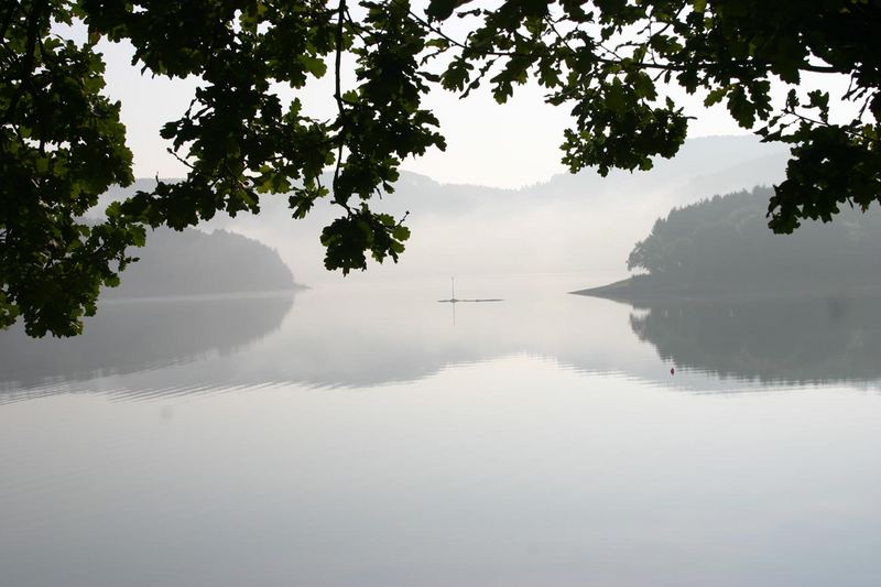 Biggetalsperre bei Nebel