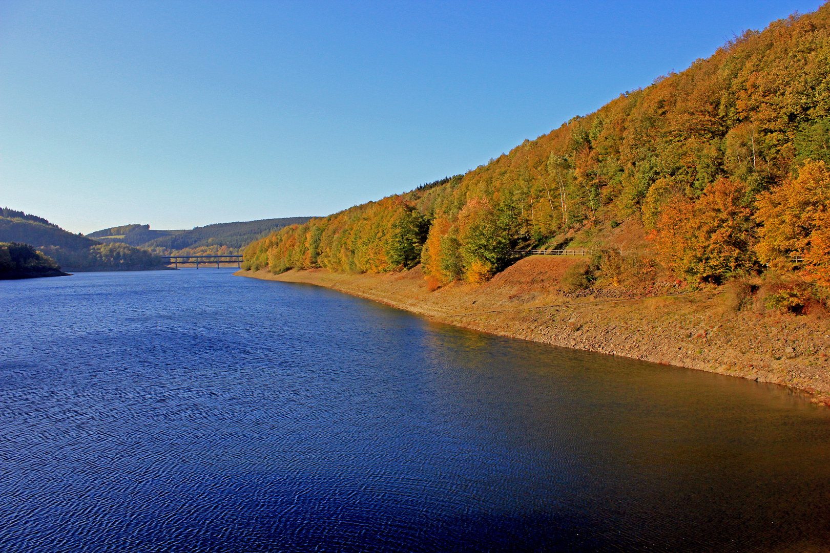 Biggetalsperre im Herbst 3