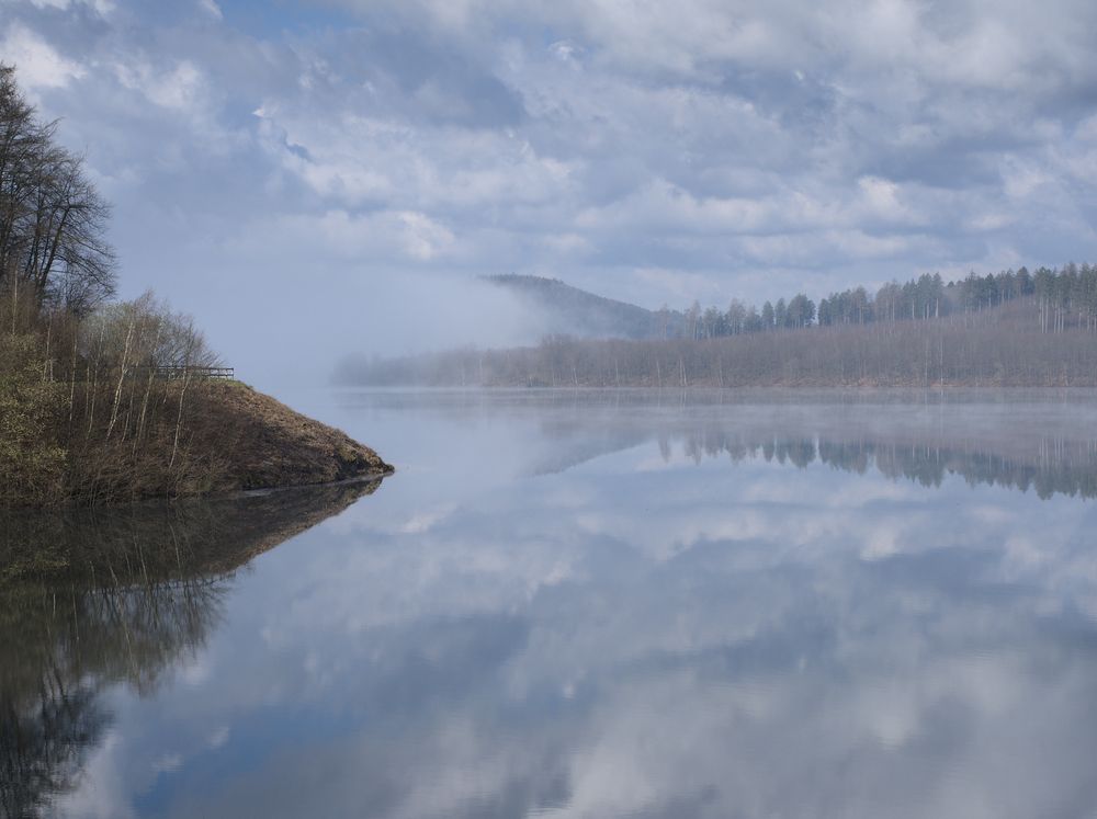 Biggetalsperre im Morgennebel