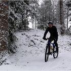 Biken im Schnee macht Spass...