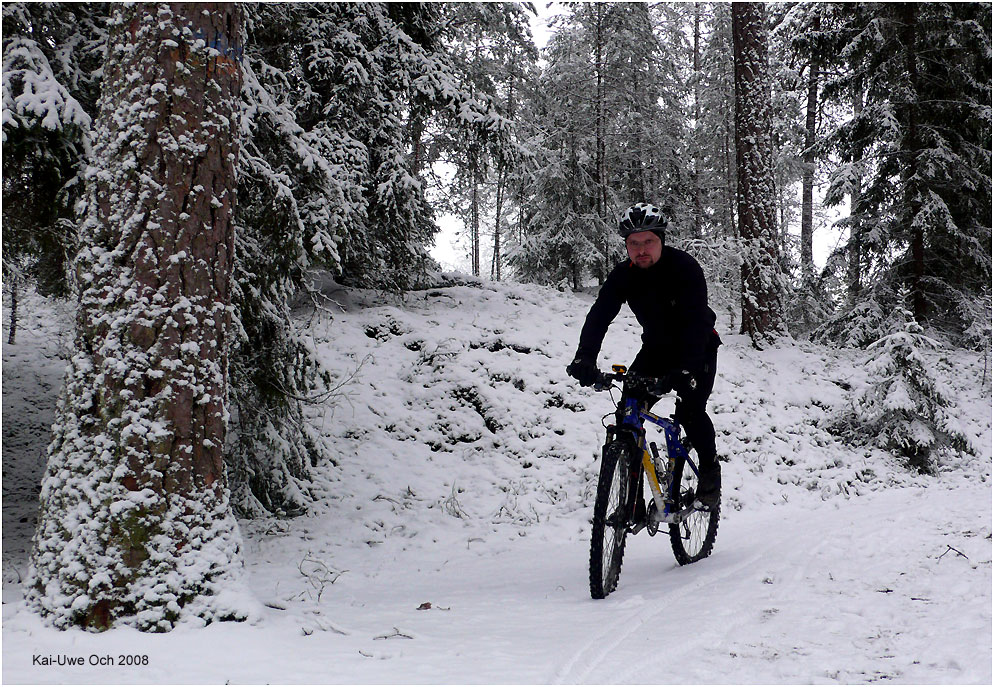 Biken im Schnee macht Spass...