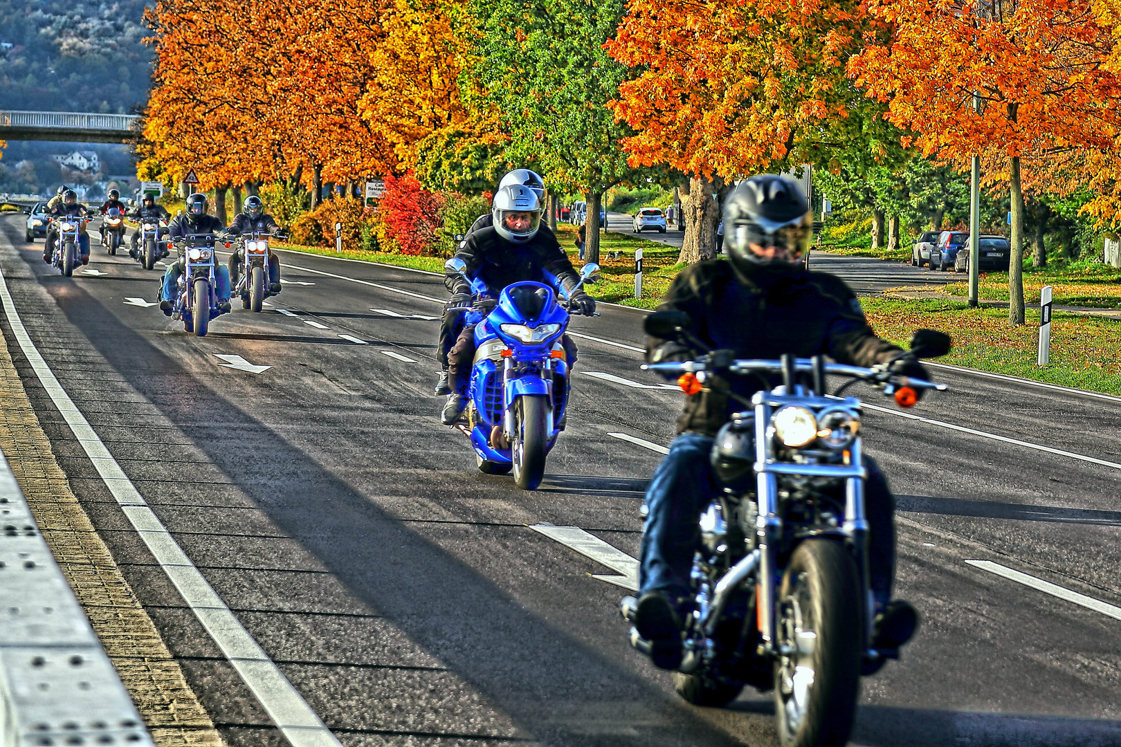 Biker im Herbst - HDR Version