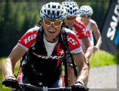 Biker in den Schweizer Alpen