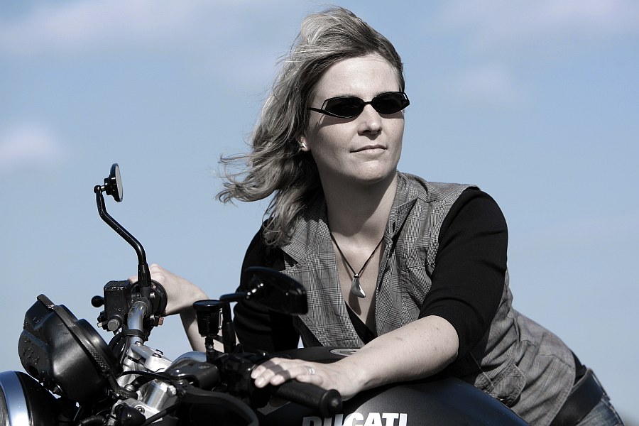 Biker-Woman :-) - II