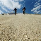 BikesOnSand_In die Zange genommen