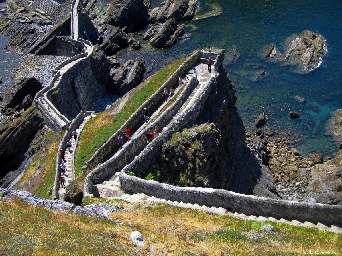 Bilbao, escalinata de San Juan de Gaztelugatxe