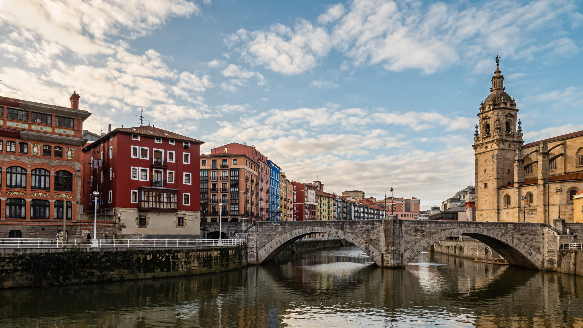 Bilbao. Iglesia e Puente de San Antón.