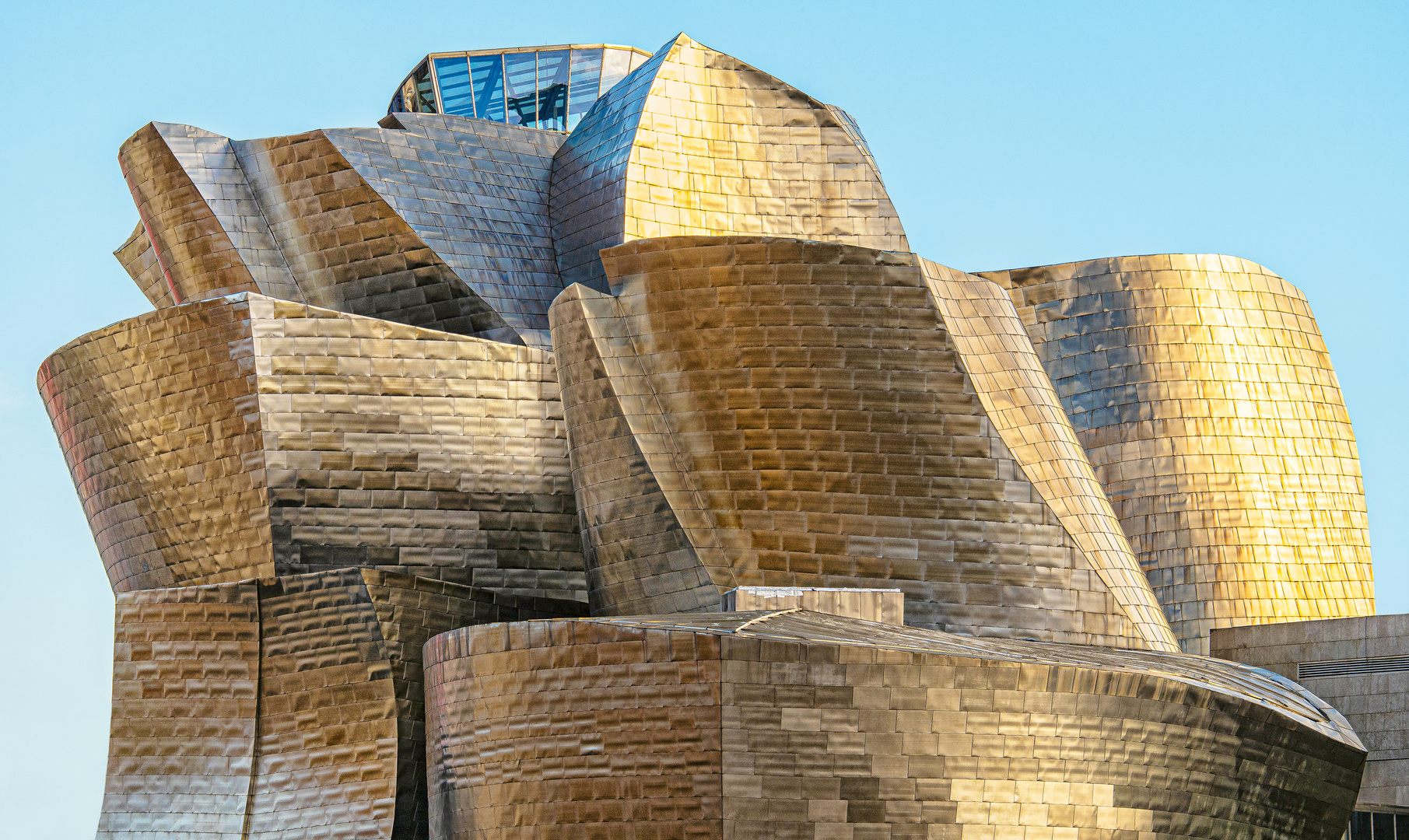 Bilbao. The Roof. Guggenheim Museum.