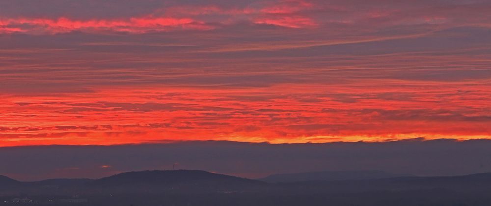 Bild nur minimal geschärft Farben unverändert...