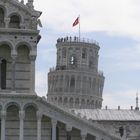 Bildausschnitt: Kathedrale mit schiefen Turm