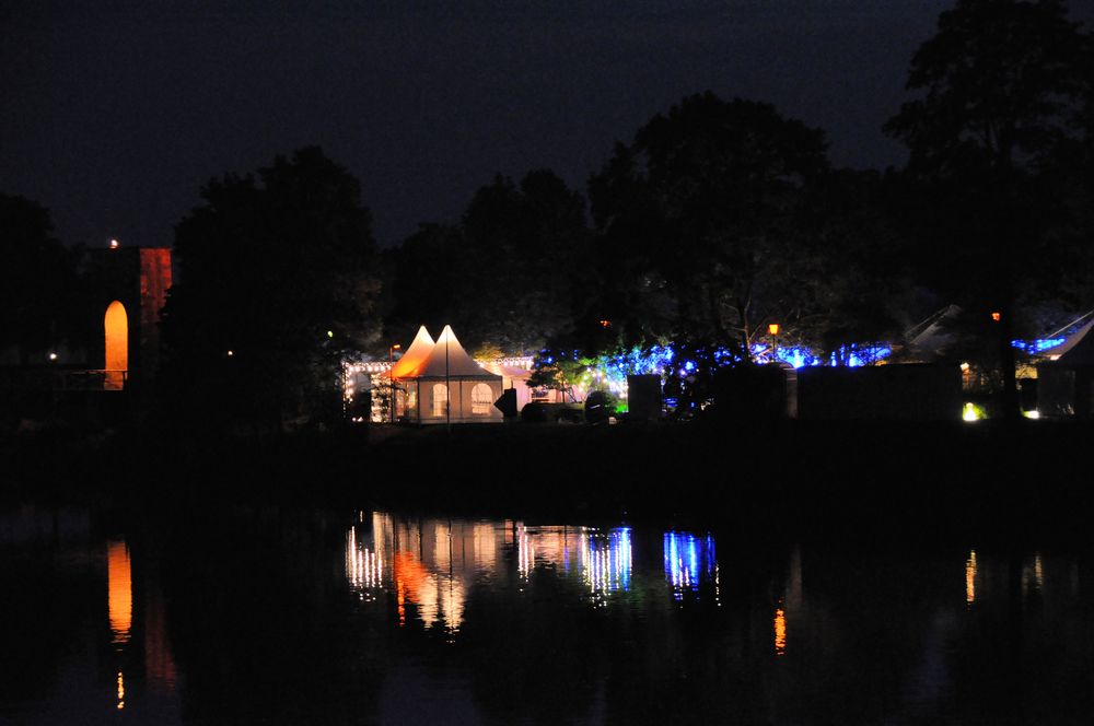 Bilder einer Stadt - Kassel bei Nacht - Kulturzelt