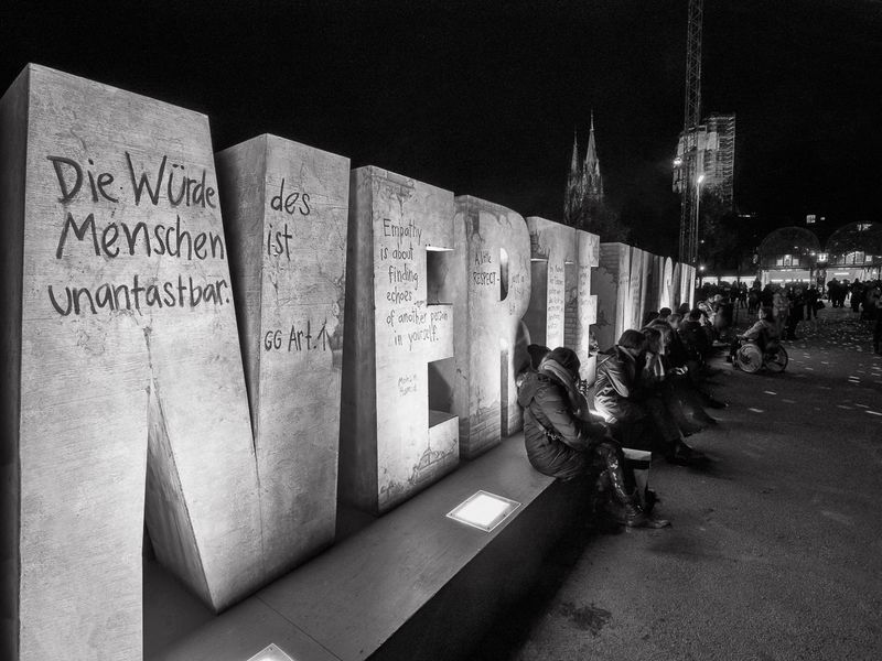 Bilder zum deutschen Grundgesetz.