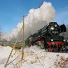 Bilderbuchwetter, blauer Himmel, Schnee, Dampf - und der Sonne entgegen