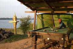 Billiard am Mekong, Kambodscha 