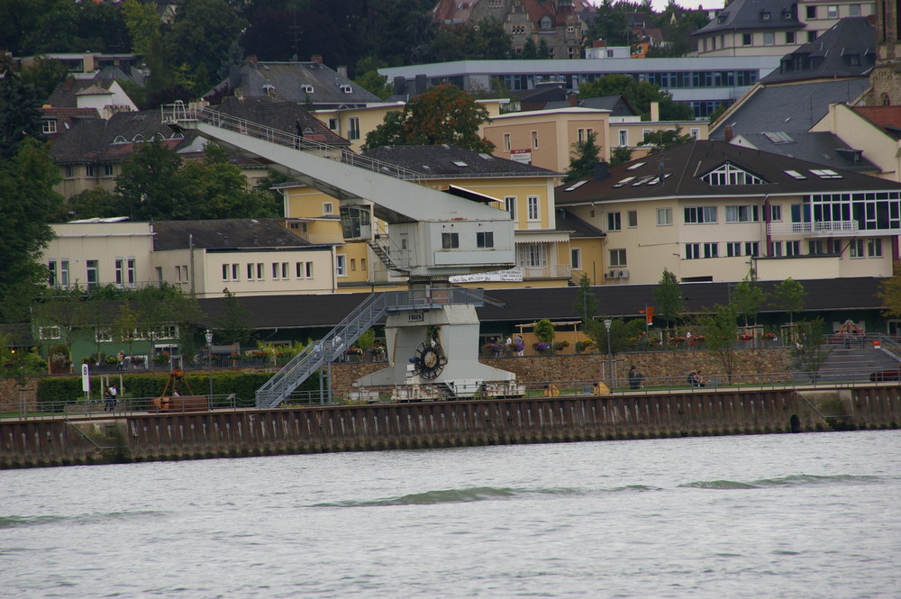 Bingen Hafen Verladekran