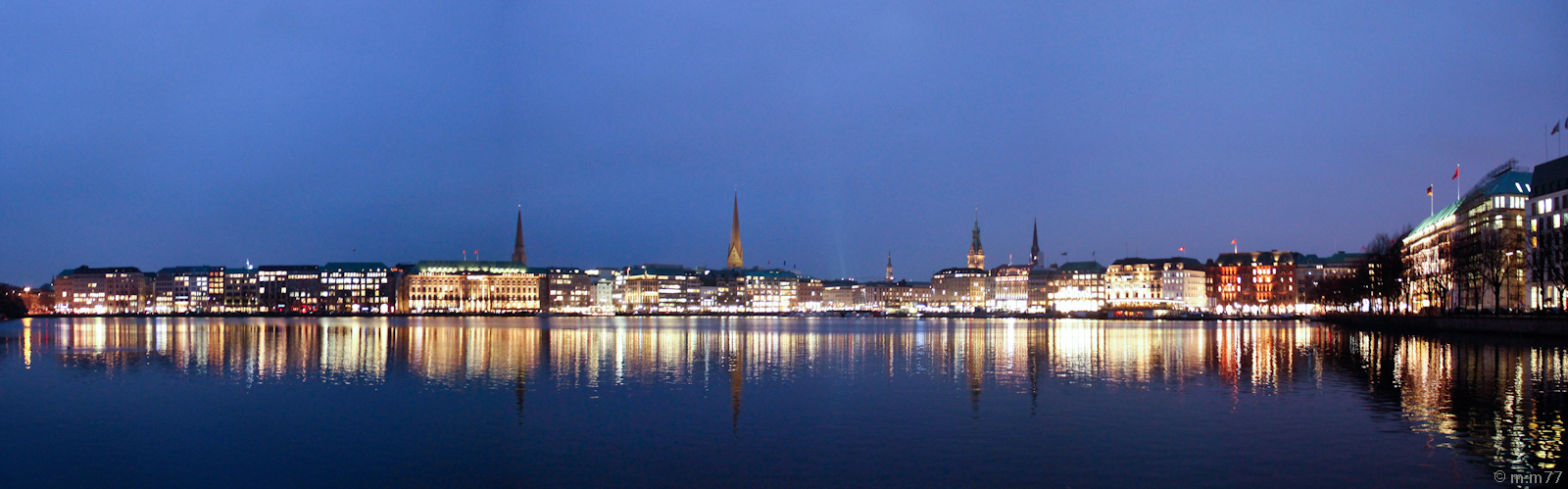 Binnenalster bei Nacht